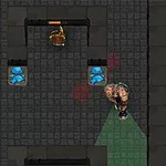 Postać gracza z bronią w opuszczonym korytarzu z ceglaną podłogą i niebieskimi skrzyniami