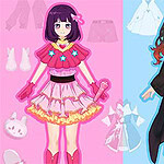 Dwie postacie z animowanego świata w stylizacjach: jedna w różowym, frędzlowanym stroju z gwiazdkami i mikrofonem, druga w tradycyjnym japońskim kimonie w kolorach czarnym, różowym i zielonym, z charakterystycznym ustnym gadżetem