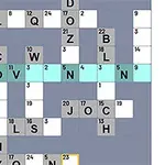 Krzyżówka z ułożonymi literami w szarych, białych i niebieskich polach oraz numeracją na niektórych polach