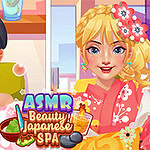 Kobieta relaksująca się w kąpieli z pianą obok postaci w stroju inspirowanym japońskim kimonem, na tle kolorowych akcesoriów spa