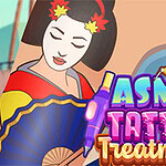 Postać w stylu gejszy z wachlarzem, obok której znajduje się kolorowy napis ASMR Tattoo Treatment