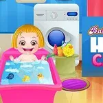 Dziecko w różowej wannie z zabawkami kąpielowymi, pralka w tle, kolorowe ściany i napis Baby Hazel Hair Care