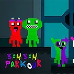 Cztery kolorowe, pikselowe postacie stoją przed niebieskimi drzwiami z transparentem o treści Banban Parkour