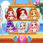 Postać lalki stojąca na plaży z wyborem fryzur widocznym na tablicy obok