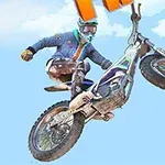 Zawodnik na motocyklu terenowym wykonujący akrobację w powietrzu na tle błękitnego nieba z białymi chmurami