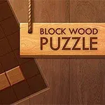 Drewniana tablica z napisem Block Wood Puzzle obok siatki z ułożonymi drewnianymi klockami na tle imitującym drewno