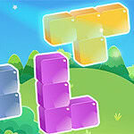 Kolorowe klocki w kształcie litery L i T na tle zielonych wzgórz i błękitnego nieba