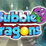 Kolorowy napis Bubble Dragons z małym fioletowym smokiem trzymającym zieloną kulę na tle fantastycznej jaskini