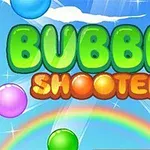 Napis Bubble Shooter w zielonych i pomarańczowych kolorach na tle błękitnego nieba z kolorową tęczą i kolorowymi kulkami