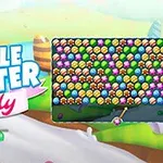 Kolorowa grafika z bąbelkami i tłem przypominającym słodką krainę z cukierkami, z białym napisem „Bubble Shooter Candy” po lewej i planszą pełną bąbelków po prawej stronie