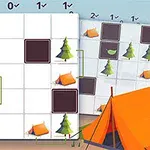 Plansza z kwadratową siatką zawierającą namioty i drzewa z liczbami wokół pól