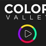 Napis COLOR VALLEY na czarnym tle z kolorowym pierścieniem i ikoną odtwarzania w centrum