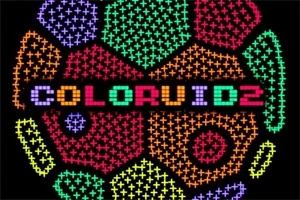 Kolorowy, pikselowy napis COLORUID 2 otoczony geometrycznymi wzorami w różnych kolorach na czarnym tle