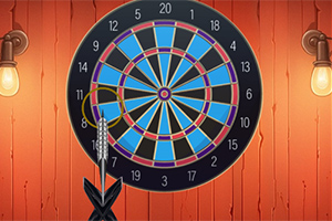Tarcza do gry w rzutki z wbitymi strzałkami, na tle pomarańczowej ściany z lampami po obu stronach