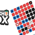 Logo Dasshbox obok planszy z siatką symboli, takich jak strzałki, wiry i zwierzę