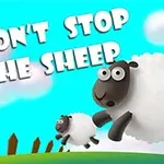 Dwie owce skaczą nad trawiastym wzgórzem z tekstem DONT STOP THE SHEEP na tle nieba z chmurami