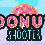 Różowy pączek z posypką na tle nieba z napisem DONUT SHOOTER