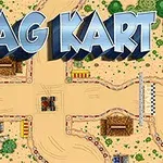 Napis Drag Kart nad torem wyścigowym z zakrętami, przeszkodami i roślinnością na pustynnym tle