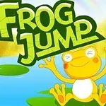 Żółta żaba z uśmiechem siedzi na liściu wodnym na tle stawu i zielonych drzew, z dużym napisem Frog Jump u góry