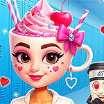 Kobieta z filiżanką pełną różowego lodu na głowie, ozdobioną wiśnią i kokardą, obok postaci w kształcie kubków z zakochanymi oczami, na tle niebieskiego korytarza