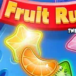Kolorowa grafika z owocami, gwiazdkami i napisem Fruit Rush na niebieskim tle
