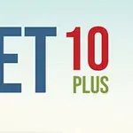 Napis GET 10 PLUS na jasnym tle, gdzie GET jest w kolorze niebieskim, 10 w czerwonym, a PLUS w zielonym