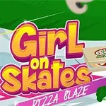 Dziewczynka w czerwonym kasku i stroju dostarcza pizzę na rolkach z napisem Girl on Skates Pizza Blaze