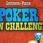 Napis POKER WIN CHALLENGE na czerwonym tle z kolorowymi żetonami pokerowymi u dołu