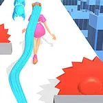 Postać z długimi niebieskimi włosami biegnąca po białej ścieżce z czerwonymi obrotowymi piłami po bokach