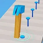 Drewniany młotek uderzający w niebieski gwóźdź na beżowej platformie z kilkoma innymi gwoździami w rzędzie