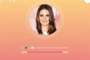 Kobieta z długimi, ciemnymi włosami na tle gradientowego tła w odcieniach pomarańczu i różu; na dole znajduje się pasek postępu