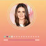 Kobieta z długimi, ciemnymi włosami na tle gradientowego tła w odcieniach pomarańczu i różu; na dole znajduje się pasek postępu