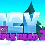Napis ICY zbudowany z lodowych liter, dwie postacie w lodowych sześcianach, niebieska i fioletowa, oraz napis PURPLE HEAD 2 na tle ośnieżonych drzew i nieba