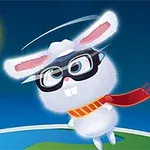 Pluszowy królik w okularach i czerwonym szaliku skacze w stronę złotej monety z symbolem marchewki na tle nocnego nieba