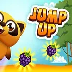 Uśmiechnięty, kreskówkowy szop pracz skacze w stronę jagód z napisem Jump Up na tle lasu