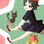 Dziewczyna w czarnej sukience i czerwonej kokardzie siedząca na miotle z czarnym kotem oraz prezentami