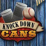 Metalowe puszki i piłka baseballowa na tle niebieskiej drewnianej ściany, z tekstem Knock Down Cans