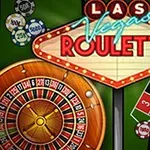 Zielony stół do ruletki z żetonami, kołem ruletki i znakiem Las Vegas Roulette