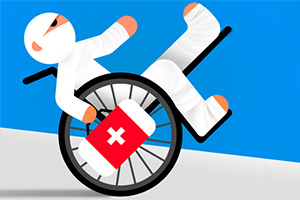 Postać w bandażach siedząca na wózku inwalidzkim, trzymająca apteczkę, na niebieskim tle