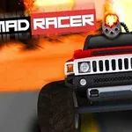 Czerwony pojazd terenowy z dużymi kołami i działkiem na dachu na tle eksplozji i logo Mad Racer
