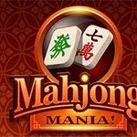 Dwie płytki mahjonga z chińskimi znakami na tle wzoru w czerwono-brązowych odcieniach z napisami Mahjong Mania!