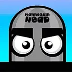 Szara, kreskówkowa głowa manekina z wyrazistymi oczami i napisem mannequin head na tle nieba