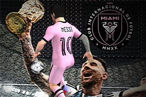 Piłkarz w różowym stroju z numerem 10 i nazwiskiem Messi na plecach, z piłką, na tle logo klubu piłkarskiego Inter Miami CF