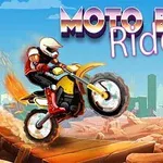 Motocyklista na żółtym motocrossie skaczący po piaszczystym terenie z miastem w tle