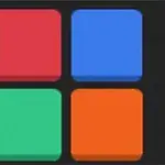 Cztery kolorowe kwadraty ułożone na czarnym tle: czerwony, niebieski, zielony i pomarańczowy