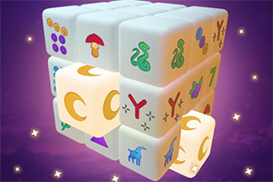 Trójwymiarowa kostka z symbolami, takimi jak księżyce, grzyby i zwierzęta, na tle nocnego nieba z gwiazdami