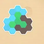 Sześciokątne płytki w kolorze niebieskim, zielonym i brązowym ułożone na beżowym tle