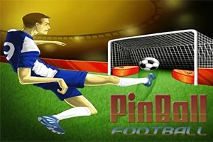 Piłkarz w niebiesko-białym stroju kopie piłkę w stronę bramki na zielonym boisku, z tytułem PinBall Football w prawym dolnym rogu