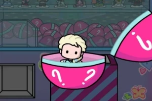 Postać z jasnymi włosami siedzi w różowej kapsule z białymi znakami zapytania, otoczonej innymi kapsułami na wystawie