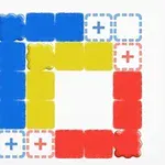 Kolorowe klocki ułożone w kształt kwadratu z niebieskimi, żółtymi i czerwonymi elementami oraz obszarami z symbolem plusa na białym tle